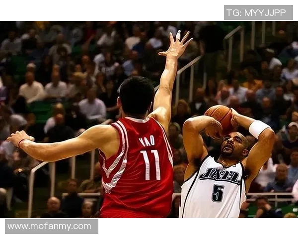 火箭与爵士季后赛第三场精彩对决录像回放分析与精彩瞬间回顾